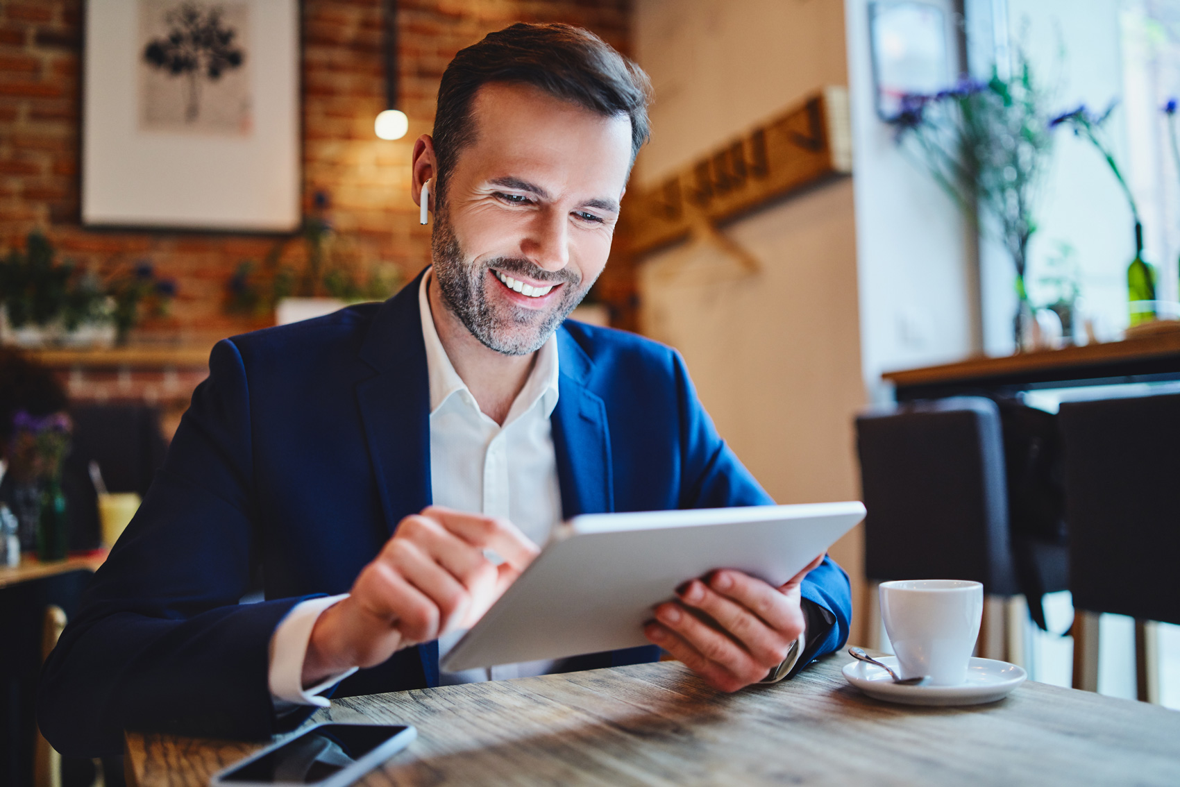 engaging content, financial advisor facebook ads, financial advisor facebook ads